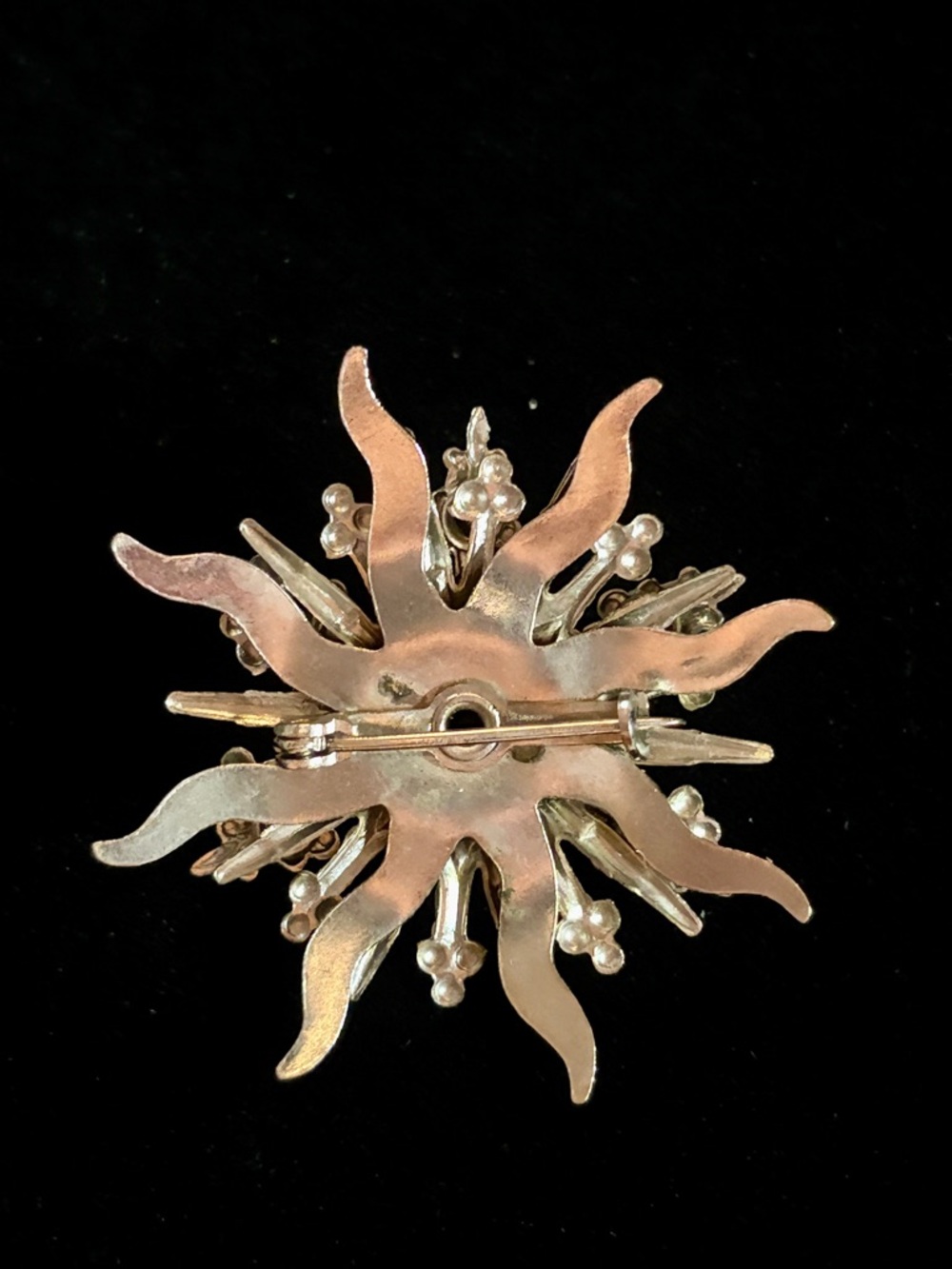 Vintage 1950s Sparkling Silver Starburst Brooch - Clear Crystal Accent - Picture 4 of 6